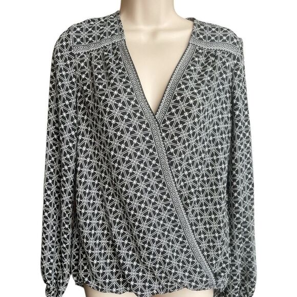 Max Studio Black and White Geometric Blouse elastic waist sleeve sheer fabric Sm - Picture 1 of 6